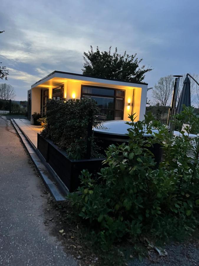 Luxus Chalet Hafenblick Lathum Exterior photo